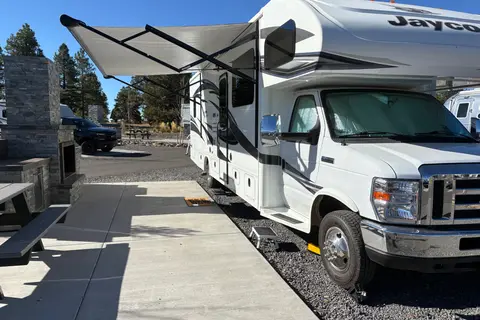 Family Fun Motorhome-Adventures Await! No experience needed