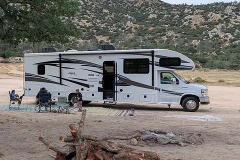Family Fun Motorhome-Adventures Await! No experience needed