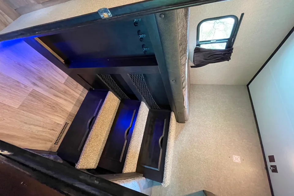 Matt and Valerie’s Jayco Eagle Fifth Wheel