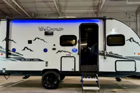 WolfPup light Weight and easy to Tow