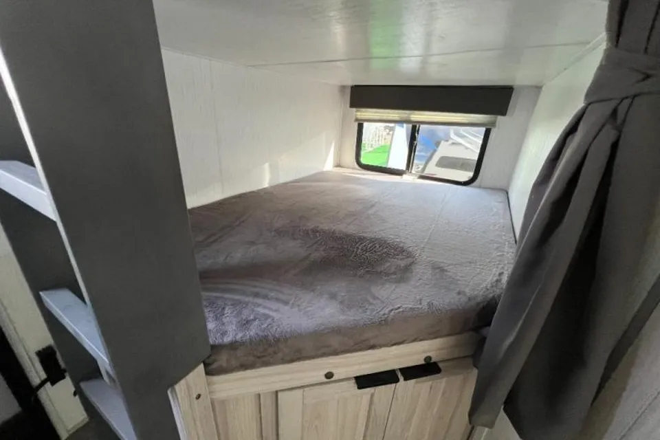 Shadow Cruiser | Driftwood Vacation