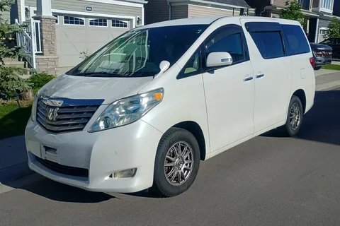 #3 Toyota Camper (8 seats/2 sleeps) Queen bed, Airport pickup