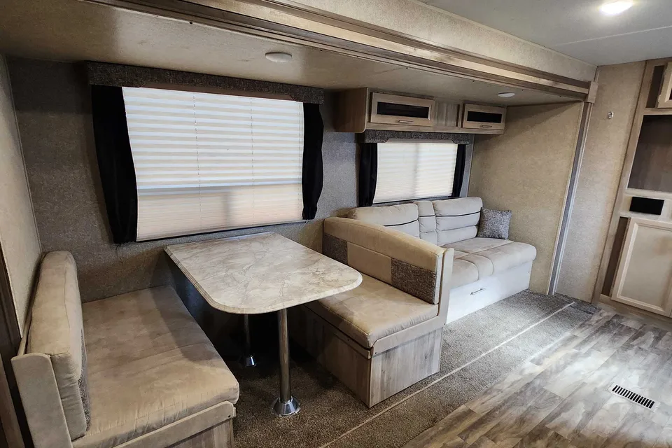 Catalina Blue "Fully Winterized" "Family Friendly"