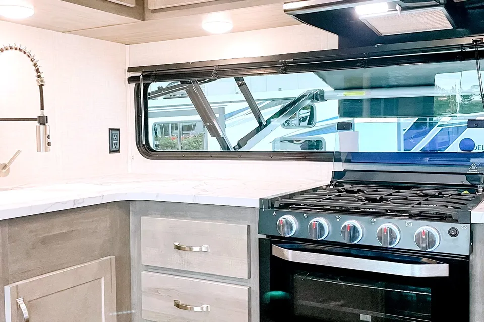 East to West 2800 KBH Travel Trailer