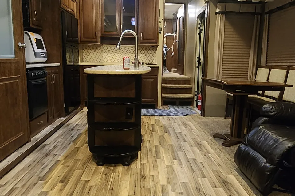 Luke's Grand Design 5th wheel