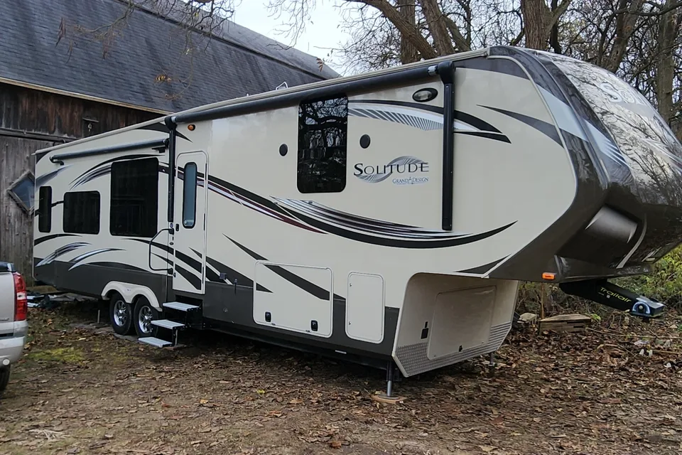 Luke's Grand Design 5th wheel