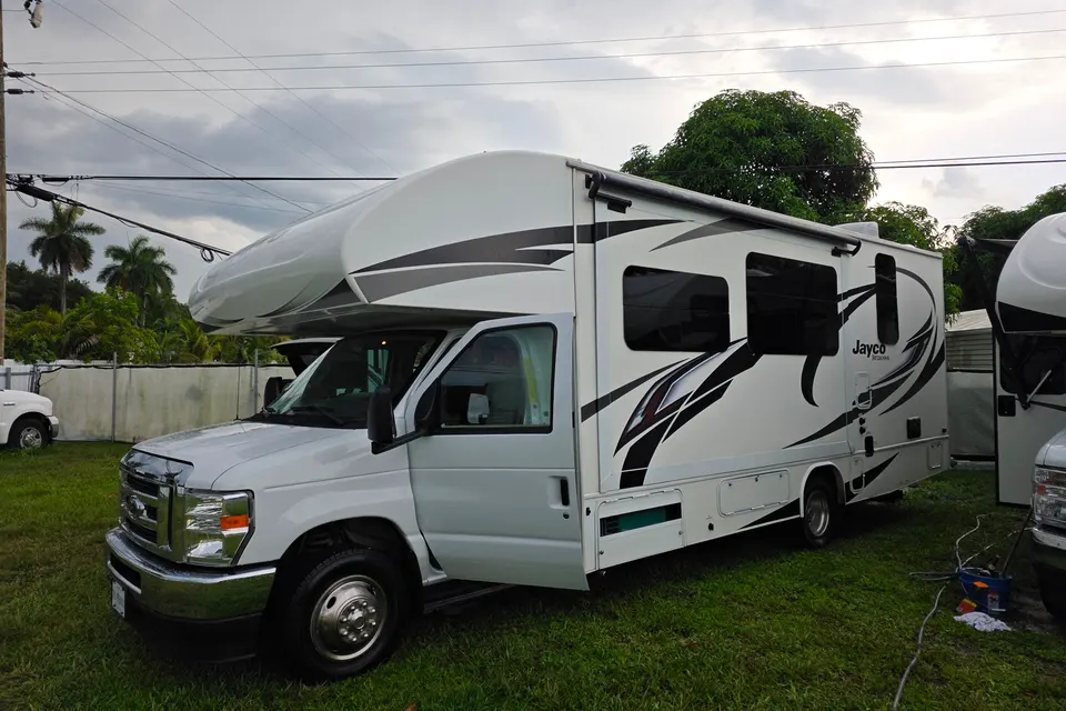 Tim's Jayco 26xd Class C Great for couples and Families