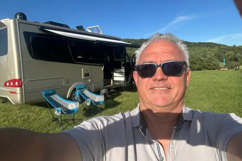 John's Leisure Travel Vans Unity Fx Class B