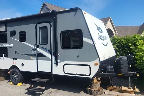 2017 Jayco Feather 19BH Bunkbed Travel Trailer
