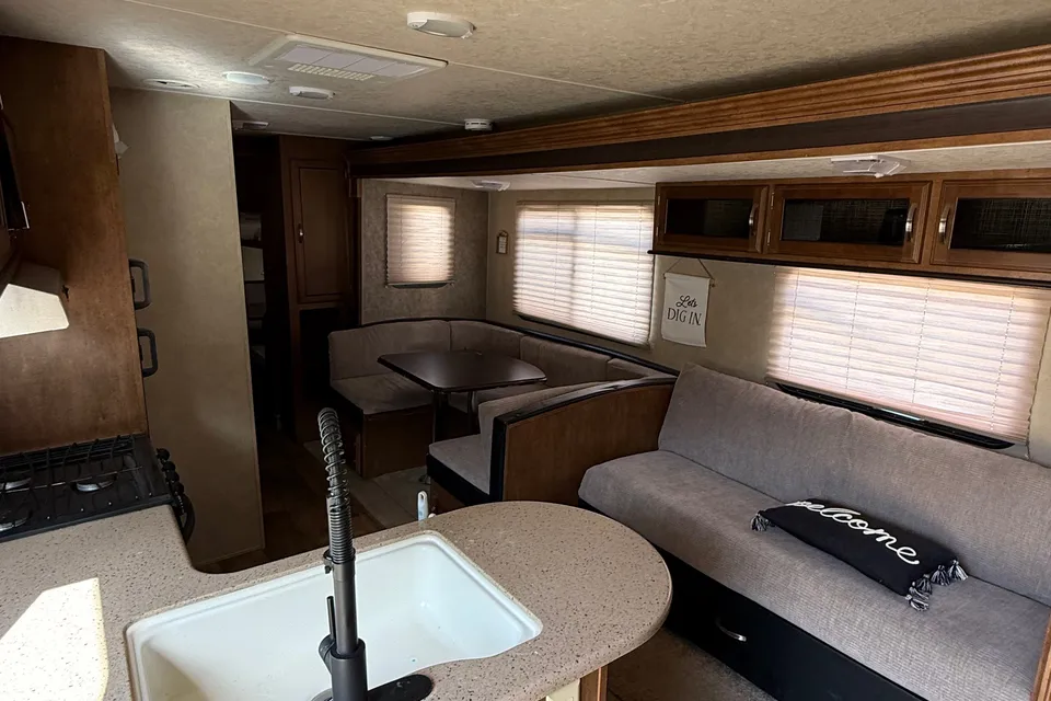 Marco's Forest River Wildwood T30QBSS Travel Trailer
