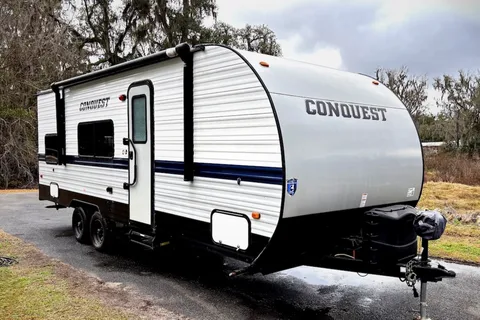 Cozy Florida Gulf Stream Travel Trailer