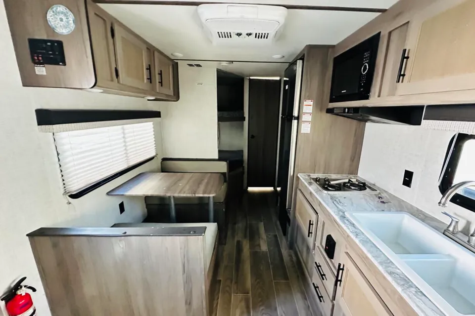 Cozy Florida Gulf Stream Travel Trailer