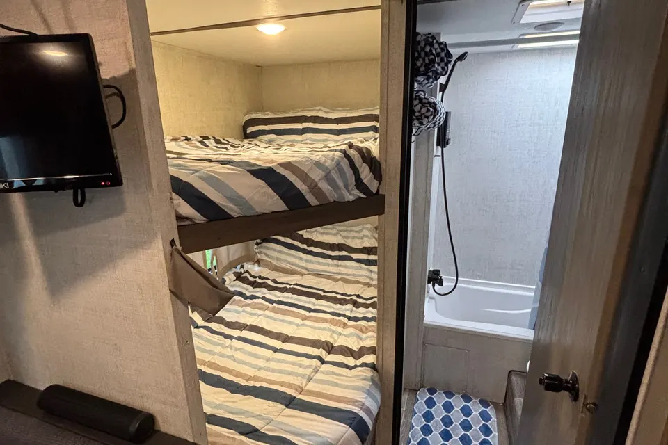 Cozy Florida Bunkhouse