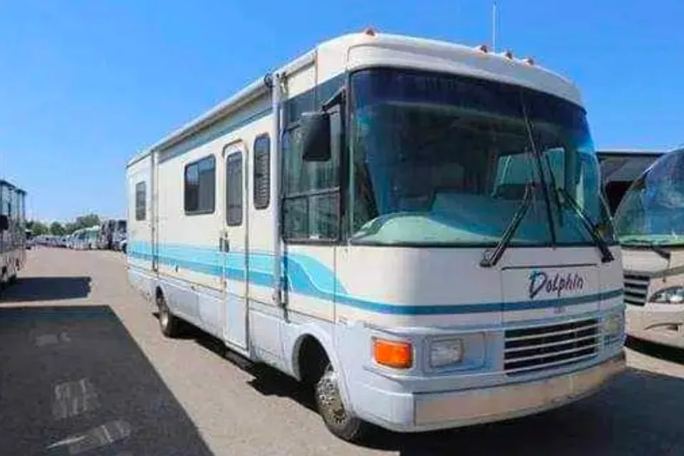 Joshua's National RV Dolphin Class A