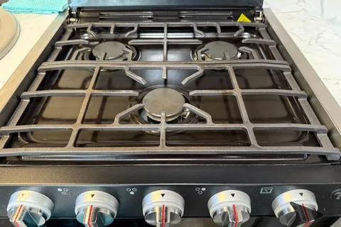 2023 Freelander 26DS | Yellowstone-Ready, Fully Stocked, Sleeps 6, SOLAR