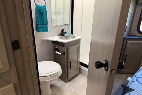 2023 Freelander 26DS | Yellowstone-Ready, Fully Stocked, Sleeps 6, SOLAR