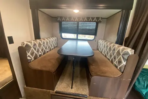 Gordon's Jayco SLX Travel Trailer