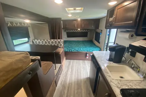 Gordon's Jayco SLX Travel Trailer