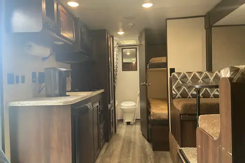Gordon's Jayco SLX Travel Trailer