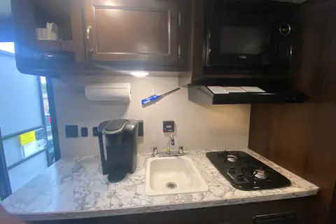 Gordon's Jayco SLX Travel Trailer