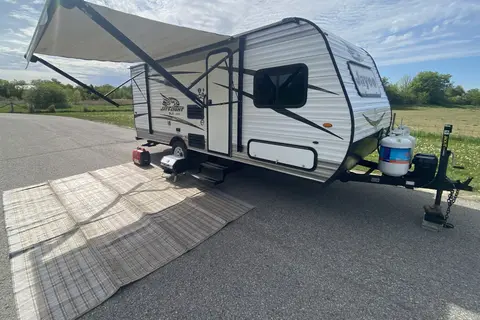 Gordon's Jayco SLX Travel Trailer