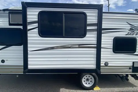 Gordon's Jayco SLX Travel Trailer