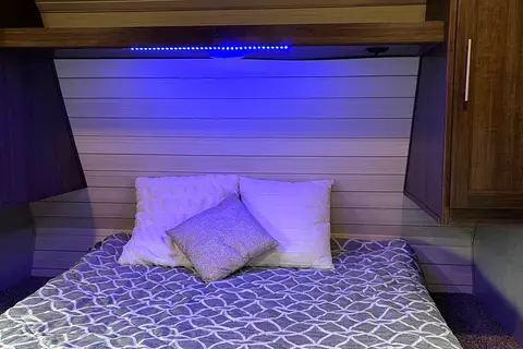 Crossroad Zinger 330bh  10personnes *Lits Superposés/bunk beds*  2 chambre fermé Marial RV