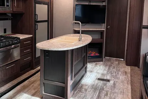 Crossroad Zinger 330bh  10personnes *Lits Superposés/bunk beds*  2 chambre fermé Marial RV