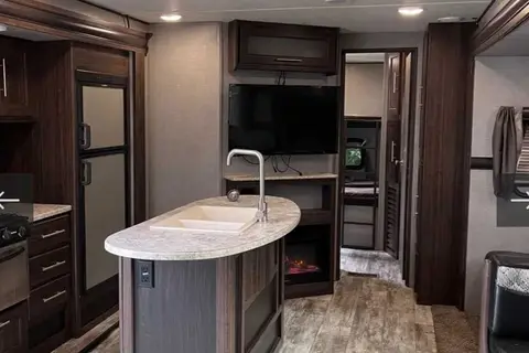 Crossroad Zinger 330bh  10personnes *Lits Superposés/bunk beds*  2 chambre fermé Marial RV