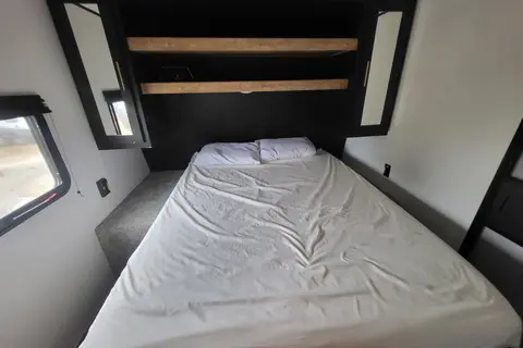  Rv Rentals Way Of Life's Family Special, 2-Bed/2-Bath 335BHSWE Travel Trailer S2