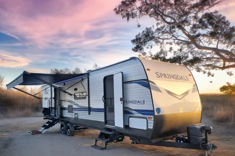  Rv Rentals Way Of Life's Family Special, 2-Bed/2-Bath 335BHSWE Travel Trailer S2