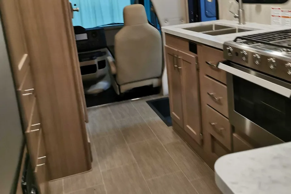 Emma's 2021 Ford 19ft motorhome