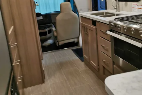 Emma's 2021 Ford 19ft motorhome