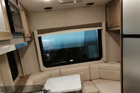 Emma's 2021 Ford 19ft motorhome