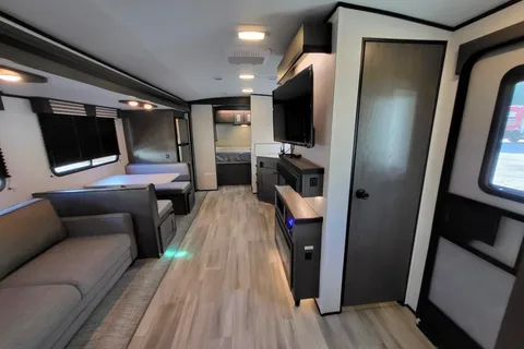 2022 cruiser rv mpg ultra lite