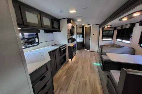 2022 cruiser rv mpg ultra lite
