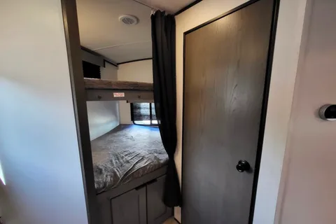 2022 cruiser rv mpg ultra lite