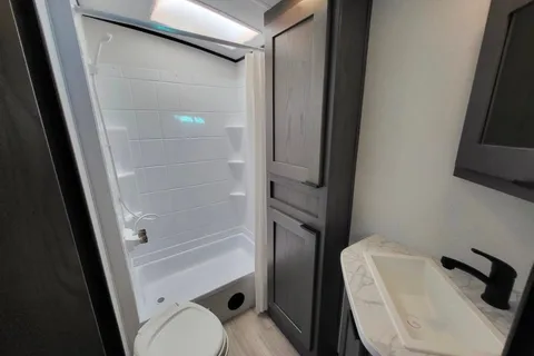 2022 cruiser rv mpg ultra lite
