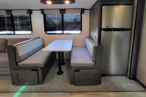 2022 cruiser rv mpg ultra lite