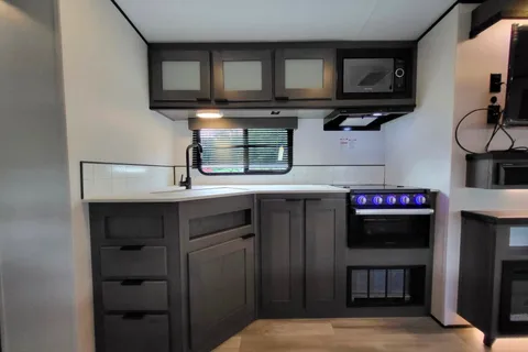 2022 cruiser rv mpg ultra lite