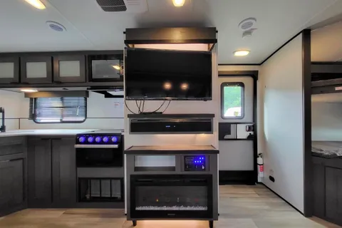 2022 cruiser rv mpg ultra lite