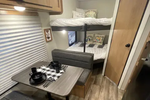 BRAND NEW 2024 29ft Light Weight Sleeps 8 Forest River Travel Trailer