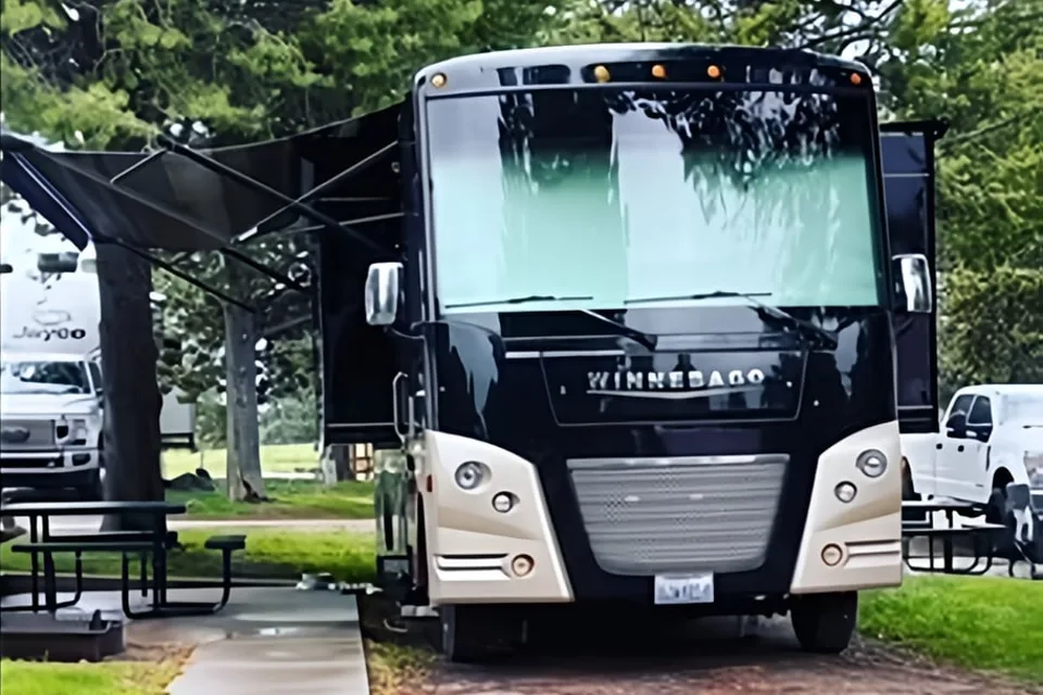 Amy's Winnebago Vista Lx Class A