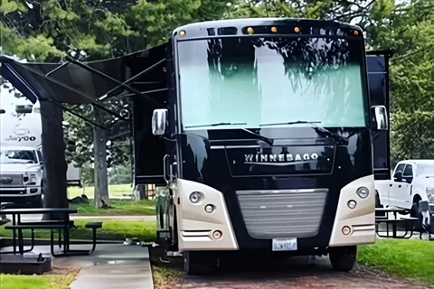 Amy's Winnebago Vista Lx Class A