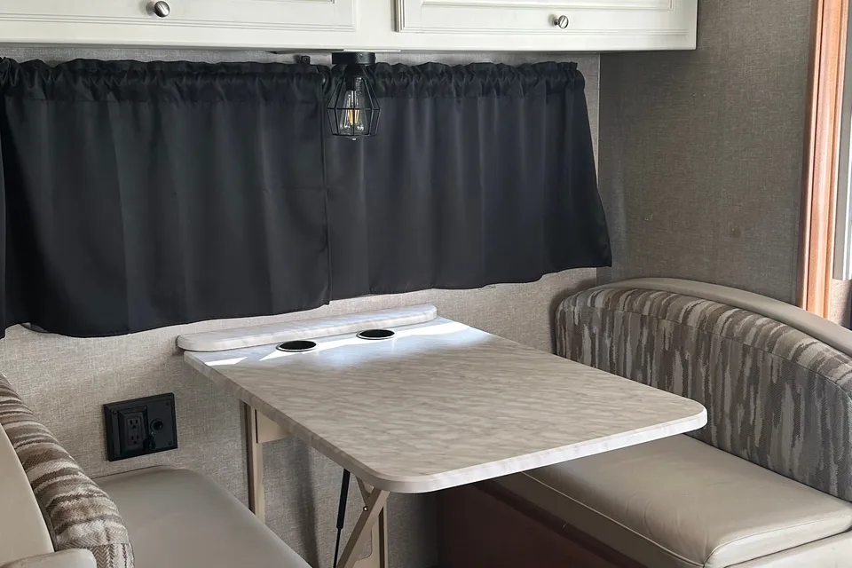 Amy's Winnebago Vista Lx Class A