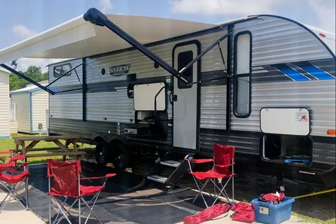 Joe And Carol's 33' Forest River Family Travel Trailer sleeps 8
