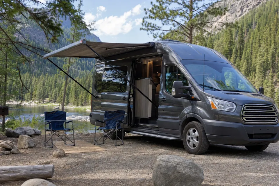 Gord's Ford Transit 350 HDXLT Class B