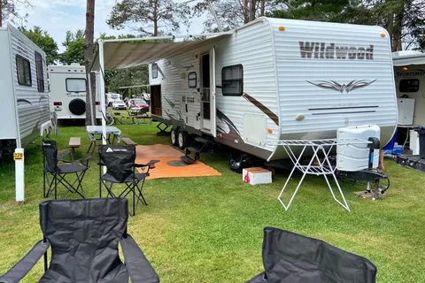 Mike's Forest River Wildwood 27bhq Travel Trailer