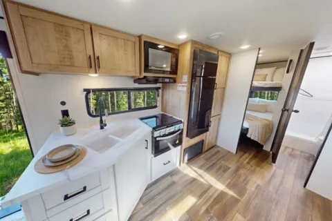 Eric's Starcraft SIGNATURE Travel Trailer