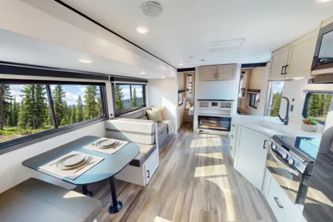 Eric's Starcraft SIGNATURE Travel Trailer